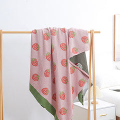 Strawberry Pattern Cotton Gauze Reversible Quilt
