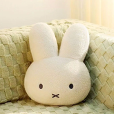 Coussin en peluche lapin