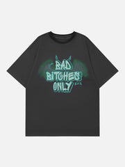 T-Shirt mit 3D-Buchstaben-Dämonen-Print