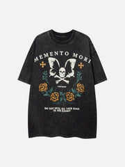 T-Shirt mit Schmetterlings- und Totenkopf-Print