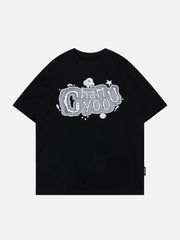 T-Shirt mit Totenkopf- und Buchstaben-Motiv aus Schaumstoff