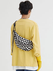 Sac à bretelles en treillis étiqueté