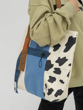 Sac fourre-tout à motif de vache patchwork