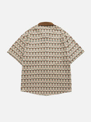 Polo brodé de fleurs en serviette