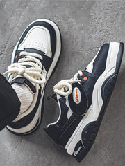 Vielseitige Low-Top-Sneaker mit dicker Sohle – 1878