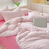 Gemütliches gestreiftes Bettwäscheset