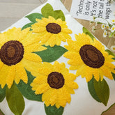 Housse de coussin brodée de tournesols esthétiques