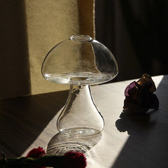 Vase en forme de champignon