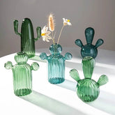 Vase en verre en forme de cactus