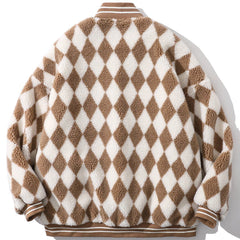 Sherpa-Wintermantel mit Rautenmuster und Buchstabenbeflockung