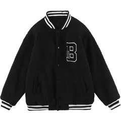 Manteau d'hiver en sherpa avec lettres brodées assorties