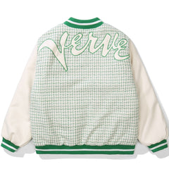 Wintermantel mit Hahnentrittmuster und gestickten Buchstaben