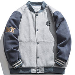 Wintermantel mit Patchwork und gestickten Buchstaben