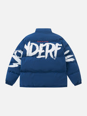 Wintermantel mit handgezeichnetem Buchstabendruck