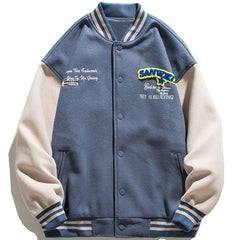 Wintermantel mit Buchstabenstickerei