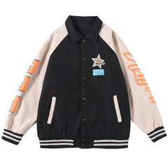 Wintermantel mit Buchstaben-Schaumdruck und passender Farbe