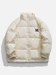 Einfarbige Lederjacke mit M-Patch-Stickerei