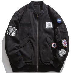 Wintermäntel mit Medaillenstickerei