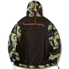 Mantel mit Patchwork-Fake-Weste und Solution-Print