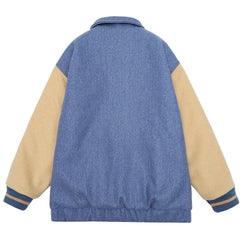 Wintermantel mit Handtuchstickerei im Portrait-Muster