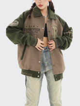 Vintage Collegejacke mit Polokragen