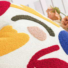 Modernes Blumen-getuftetes Herzkissen