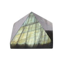 Pyramide de cristal naturel