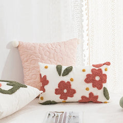 Housse de coussin tulipe pastel touffetée