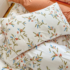 Vintage Red Berries Print Bedding Set