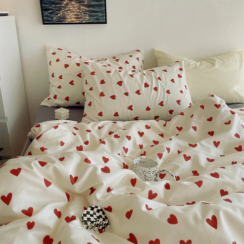 Classic Charm Red Hearts Bedding