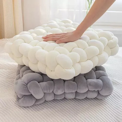 Knot Cushion