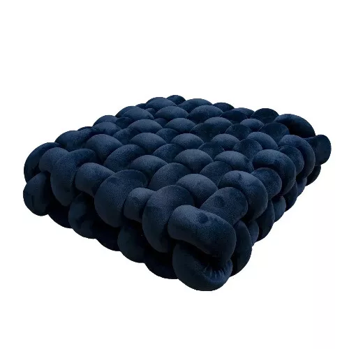 Knot Cushion