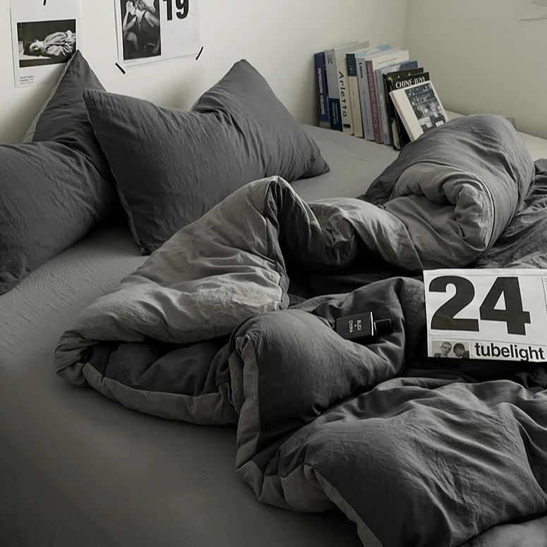 Dual-Tone Bedding Set