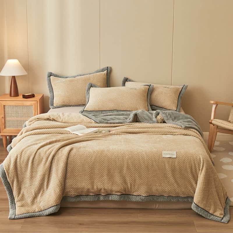 Solid Color Fleece Blanket & Pillowcases