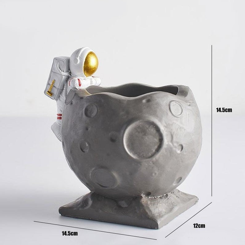 Astronaut Pen Holder