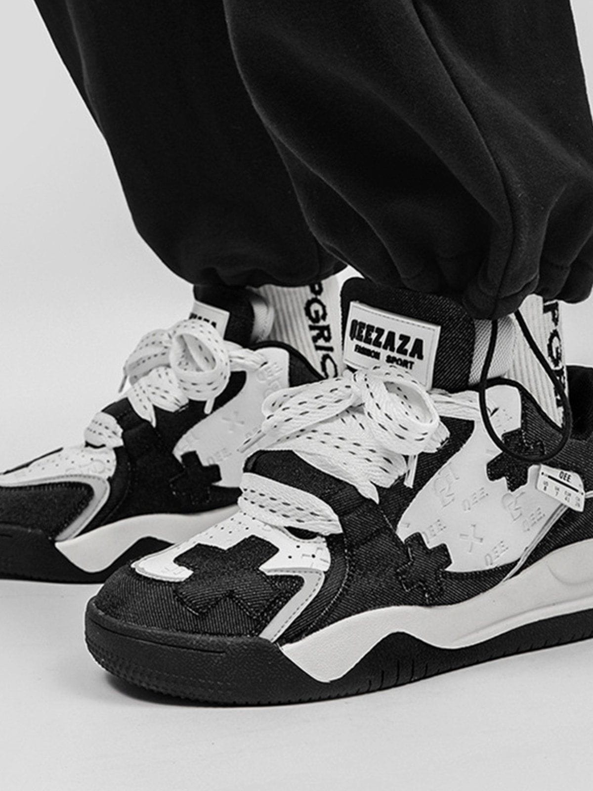 Skateschuhe mit Farbblockierung und dicker Sohle 
