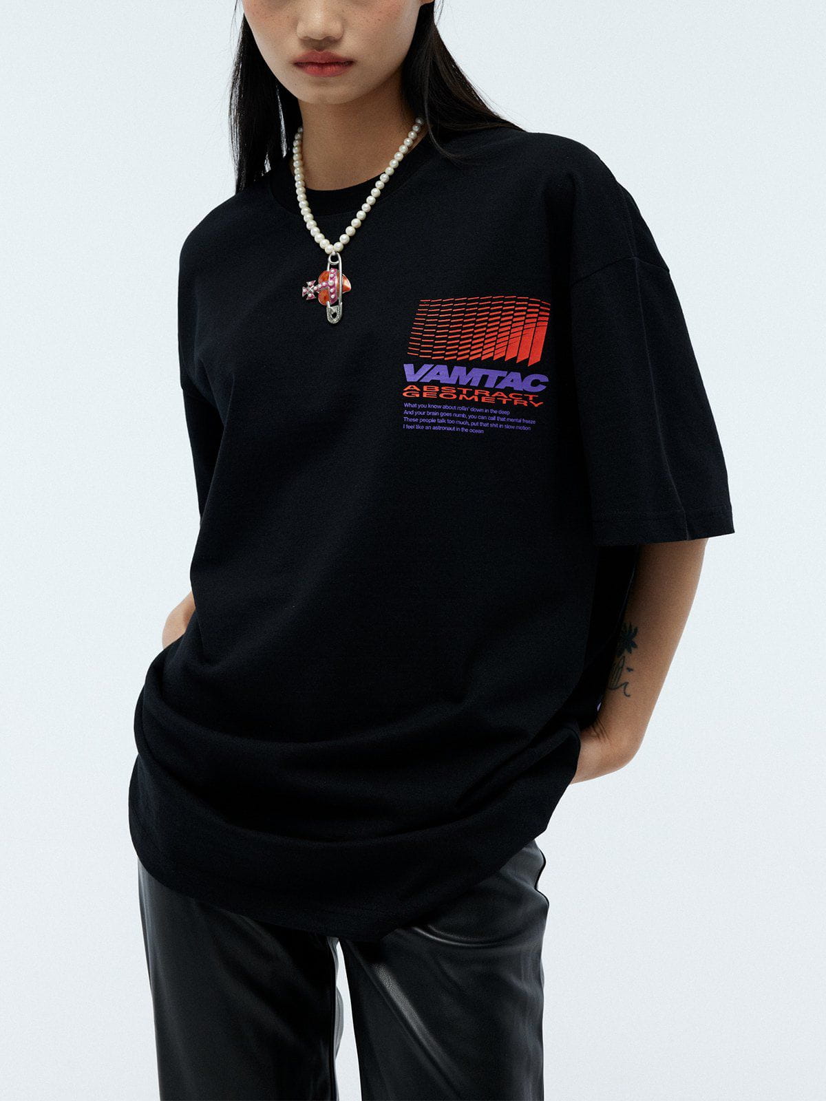 T-Shirt mit farbigem Schachbrettmuster 
