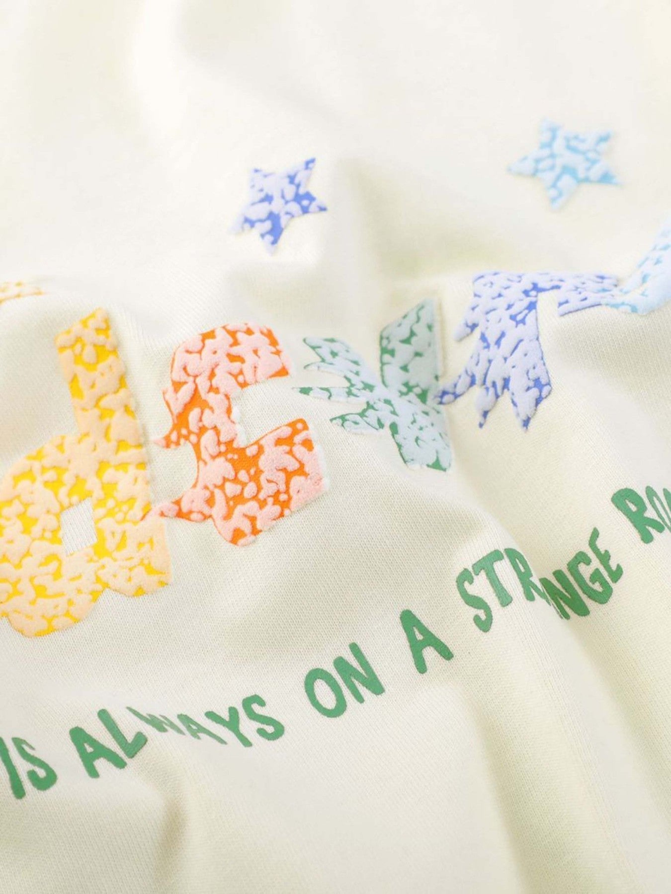 Buntes T-Shirt mit Sternen-Print 
