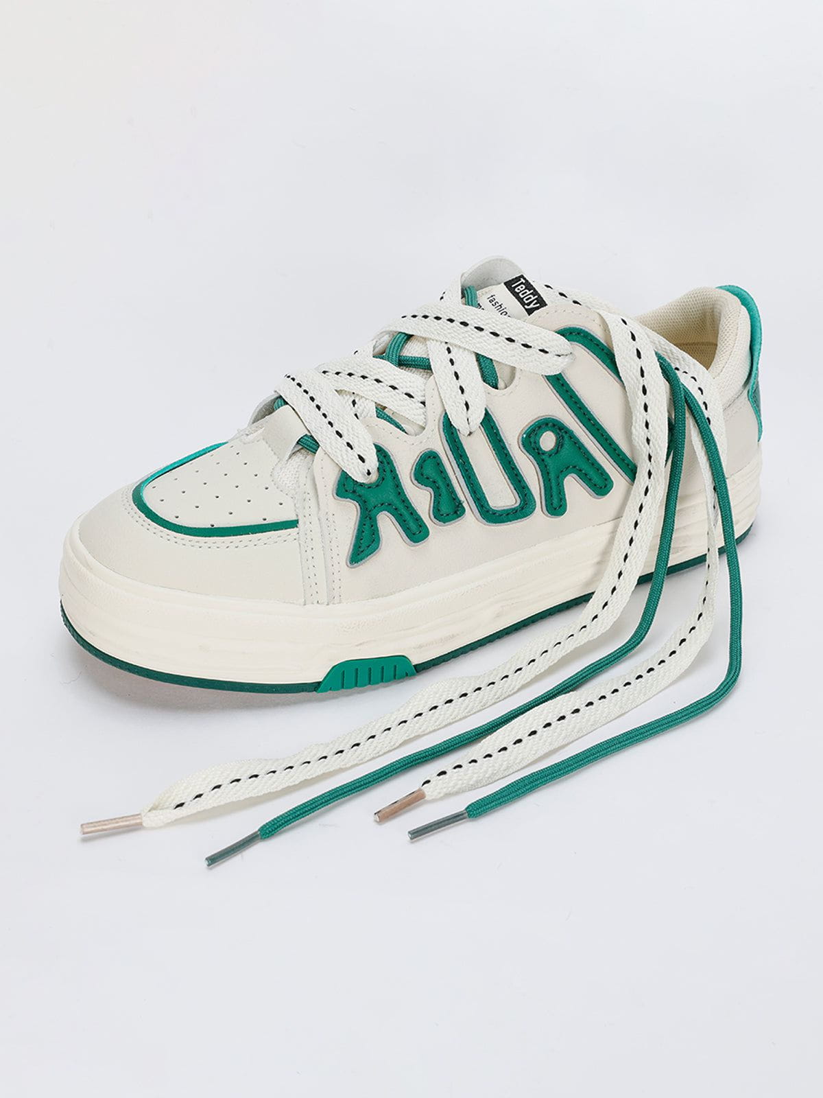 Skateschuhe mit Patchwork-Sohle und auflösender Sohle 