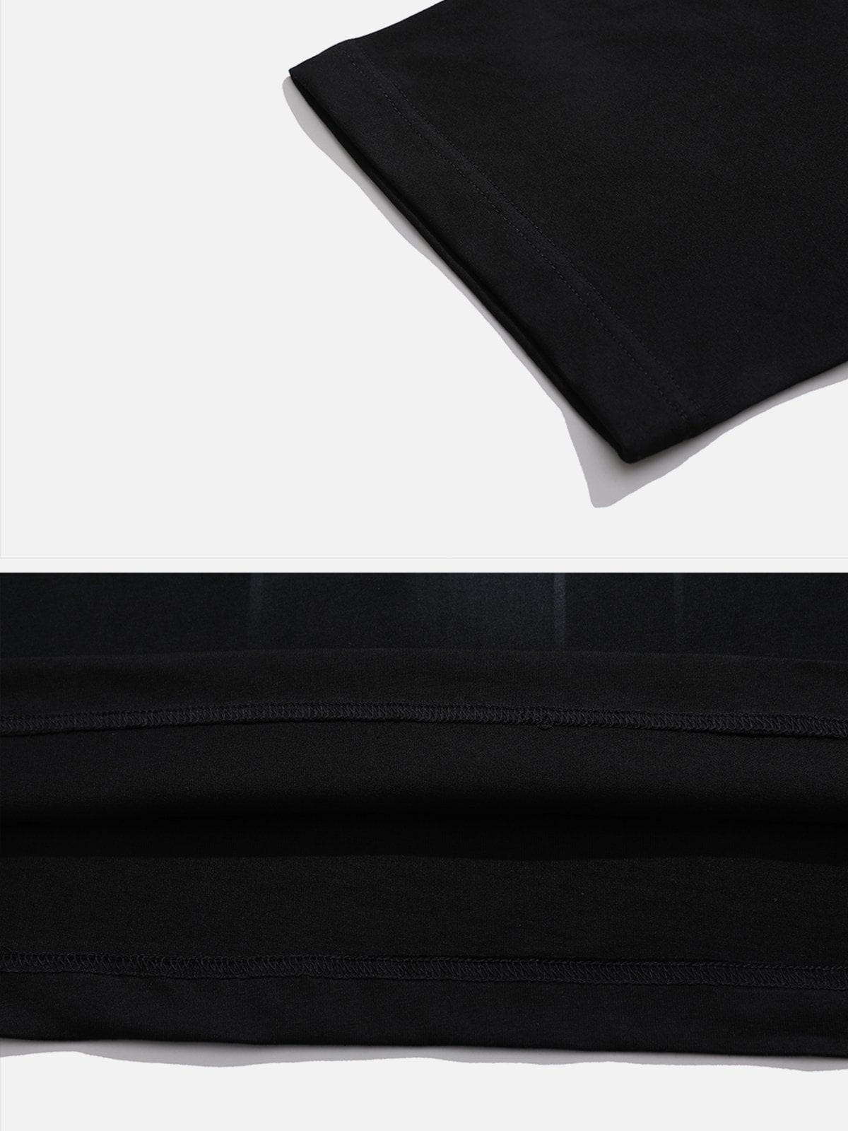 ED T-Shirt mit kubischem Buchstaben-Print 