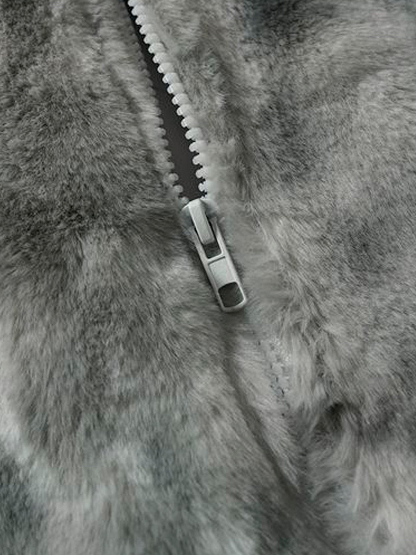 Gradient Plush Cross Embroidered Lambswool Jacket - 1558