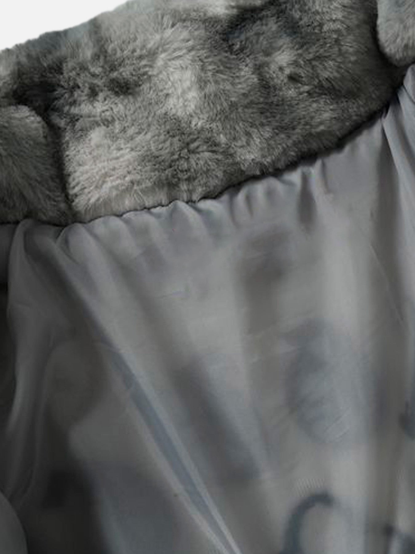 Gradient Plush Cross Embroidered Lambswool Jacket - 1558