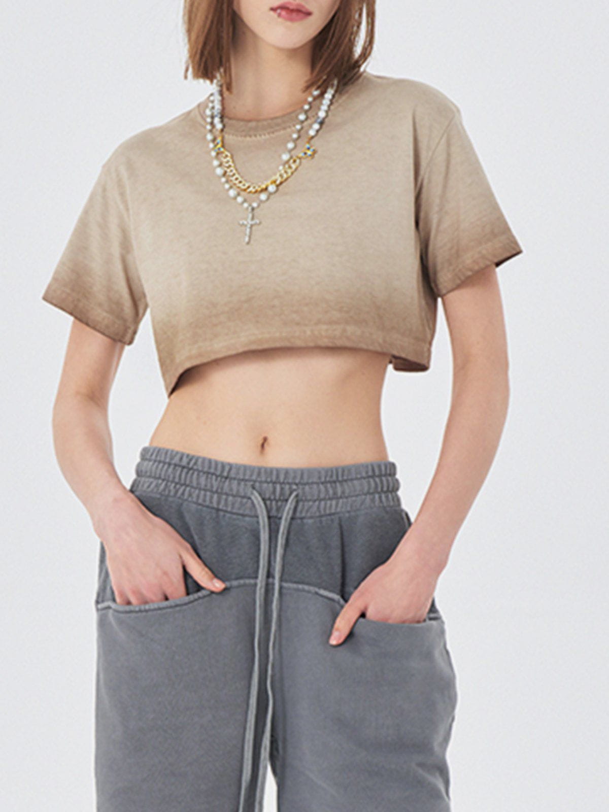 Kurzes T-Shirt mit Farbverlauf und Used-Look 