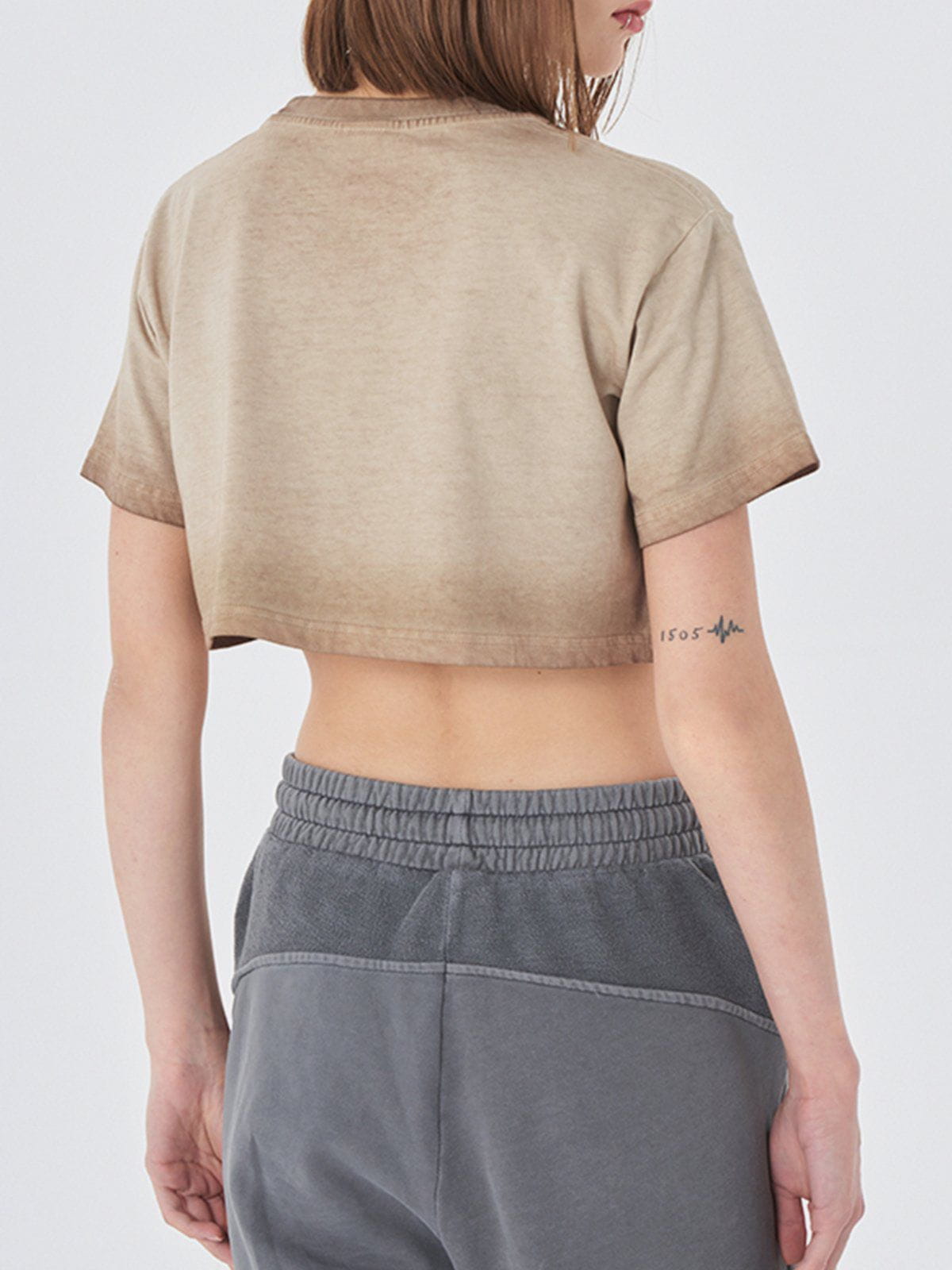 Kurzes T-Shirt mit Farbverlauf und Used-Look 