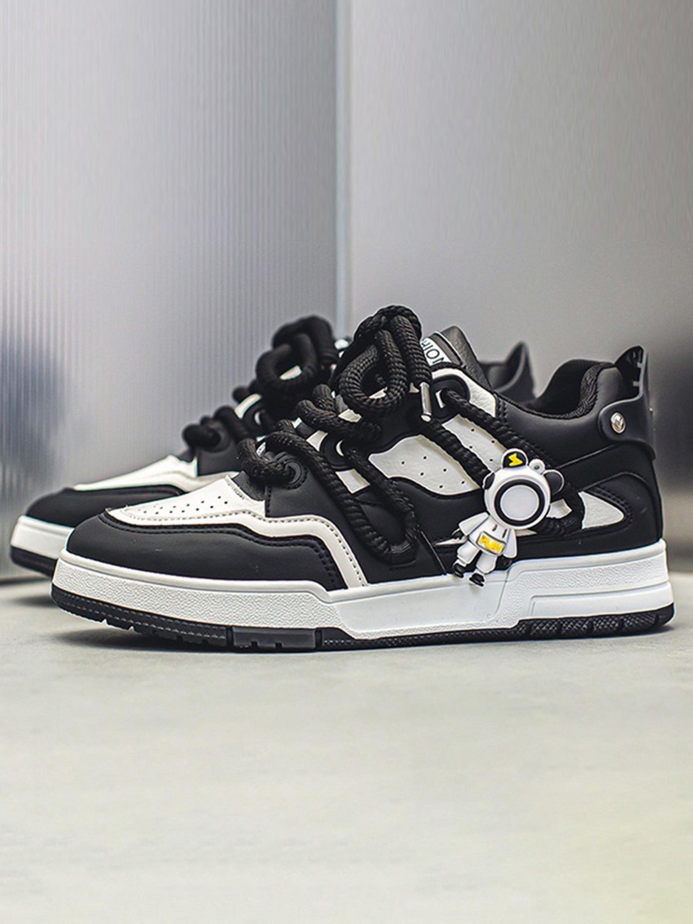Chaussures de planche rétro Twine Dirty Braid 