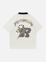 T-shirt à col polo imprimé lettres étoiles 