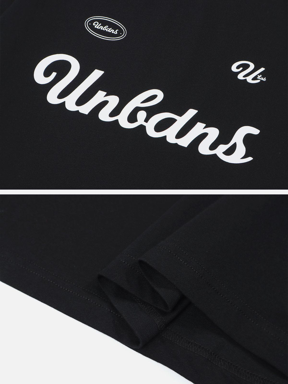 T-shirt à motif de lettres cousues 