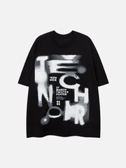 T-Shirt mit verschwommenen Straßenbuchstaben und Graffiti im Hip-Hop-Stil 
