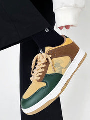 Vintage Wave Print Skate Shoes