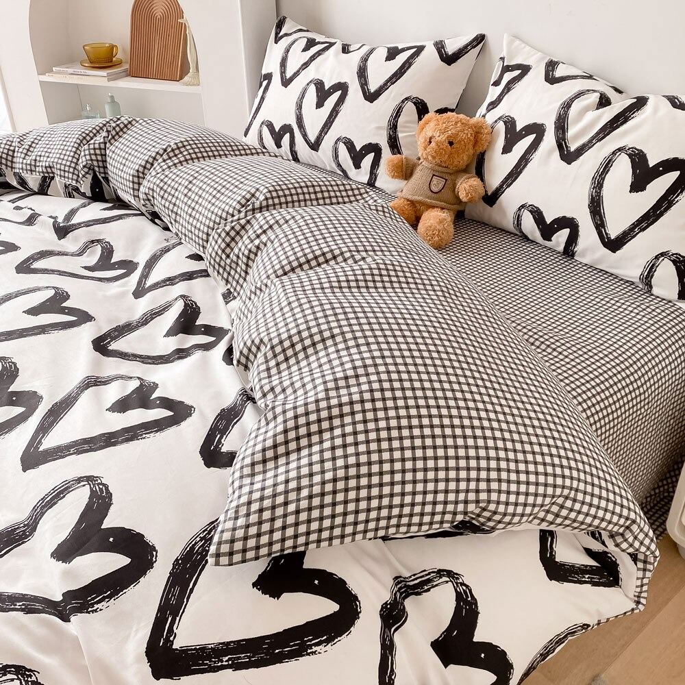 Brush Painted Heart Bedding Set